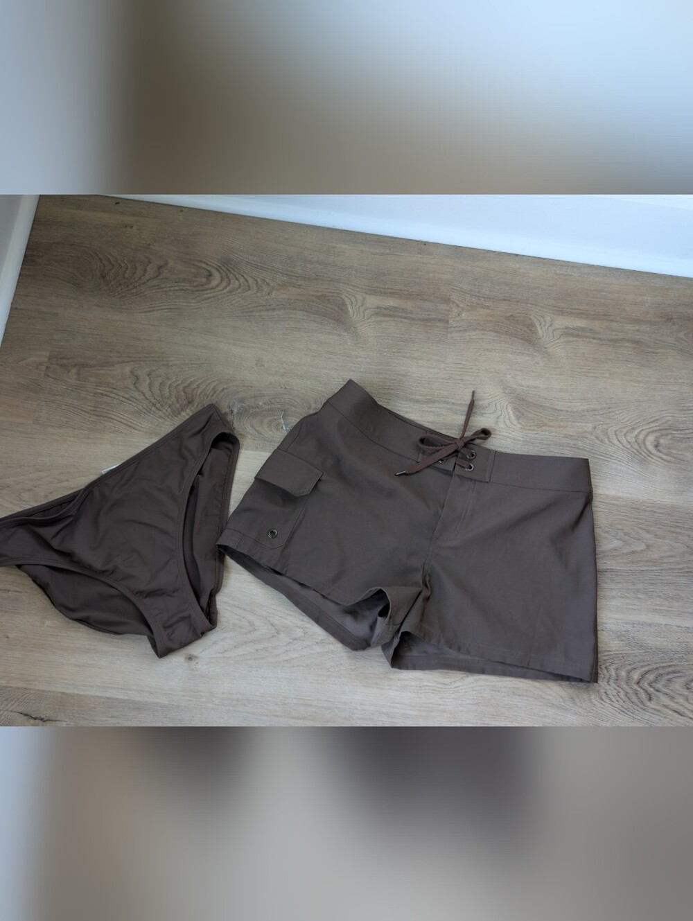 Jag Swim Shorts And Bikini Bottoms with Lace-Up Waist M